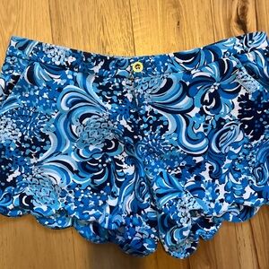 Lilly Pulitzer scallop Shorts Size 16